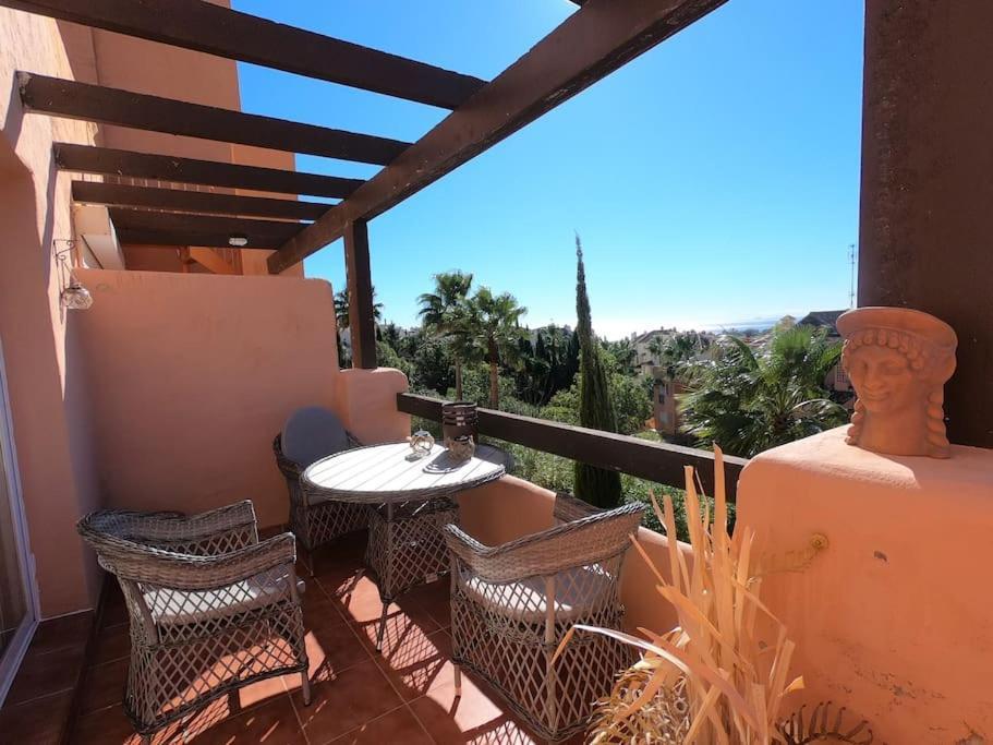 Schoenes Penthouse Mit Meerblick Pura Vida Bahia de Casares Luaran gambar