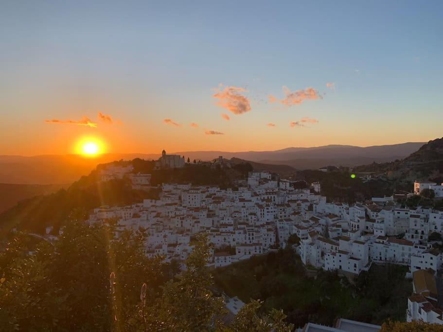 Schoenes Penthouse Mit Meerblick Pura Vida Bahia de Casares Luaran gambar