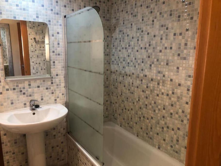Schoenes Penthouse Mit Meerblick Pura Vida Bahia de Casares Luaran gambar